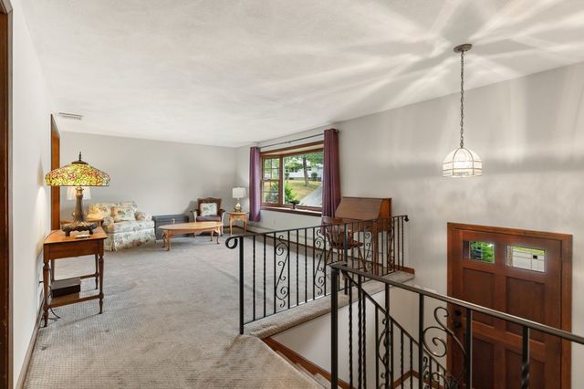 4 West St, Wakefield, MA 01880