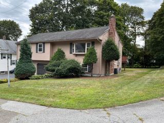 4 West St, Wakefield, MA 01880