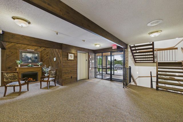 1000 41st Avenue NE 211, Columbia Heights, MN 55421
