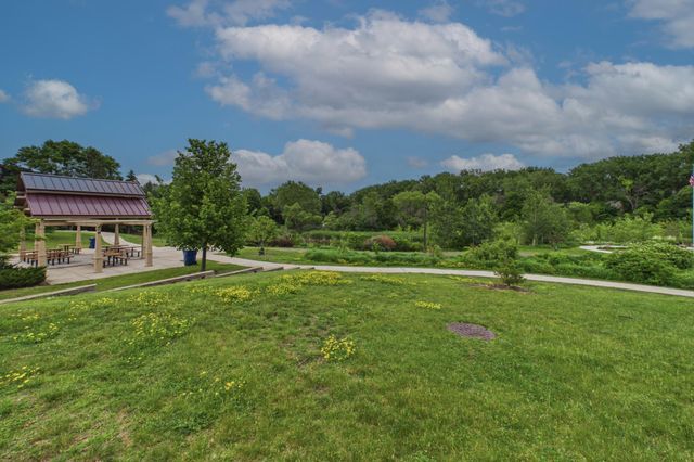 1000 41st Avenue NE 211, Columbia Heights, MN 55421