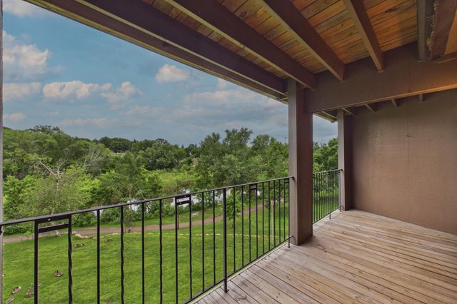 1000 41st Avenue NE 211, Columbia Heights, MN 55421