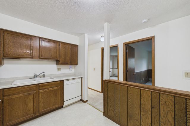 1000 41st Avenue NE 211, Columbia Heights, MN 55421