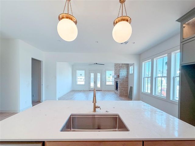 1925 Parkwood Avenue, Edmond, OK 73034