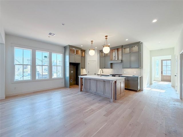 1925 Parkwood Avenue, Edmond, OK 73034