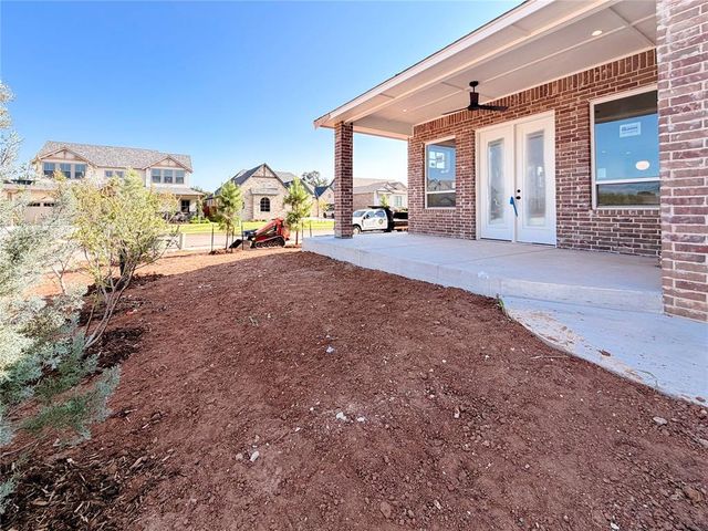 1925 Parkwood Avenue, Edmond, OK 73034