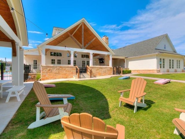 1925 Parkwood Avenue, Edmond, OK 73034