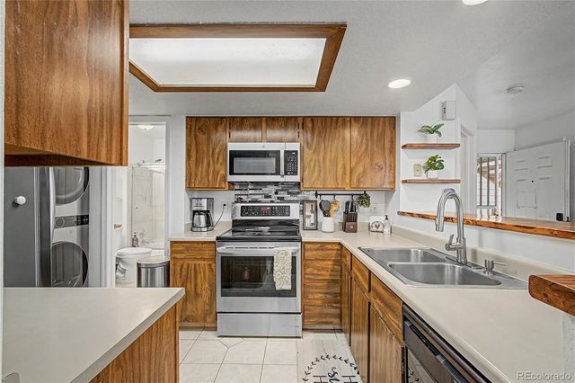 868 S Reed Court A, Lakewood, CO 80226