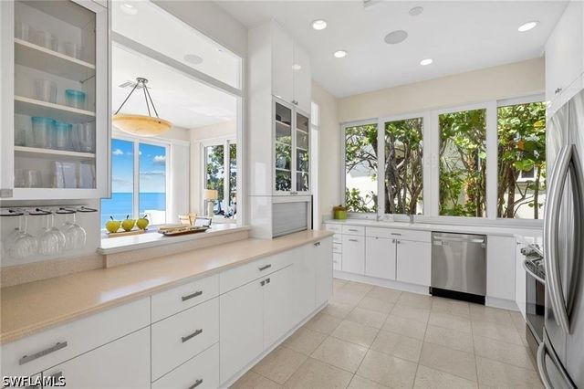 3860 Gordon DR, Naples, FL 34102