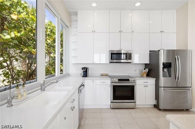 3860 Gordon DR, Naples, FL 34102