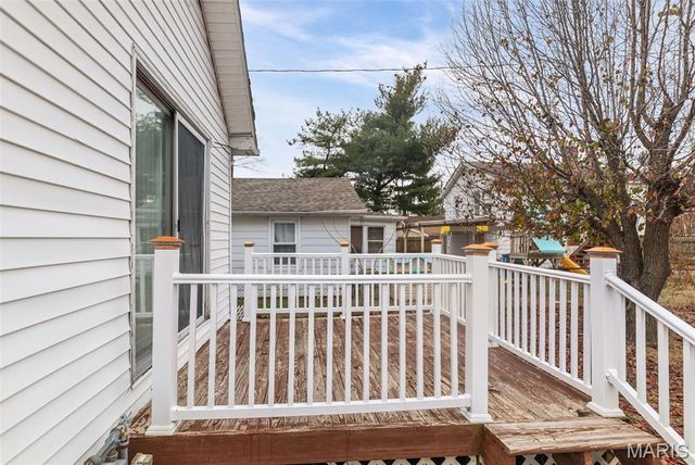 252 12th Street, Wood River, IL 62095