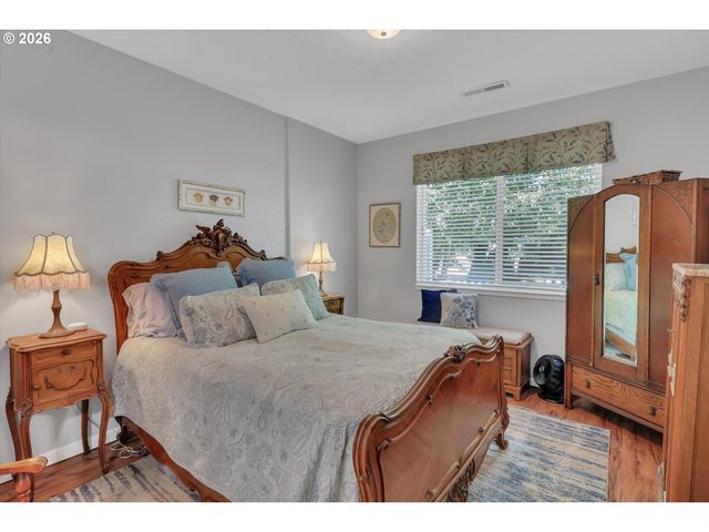 21799 Ne LARKSPUR Ln, Fairview, OR 97024