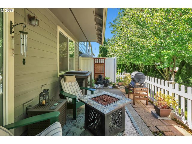 21799 Ne LARKSPUR Ln, Fairview, OR 97024