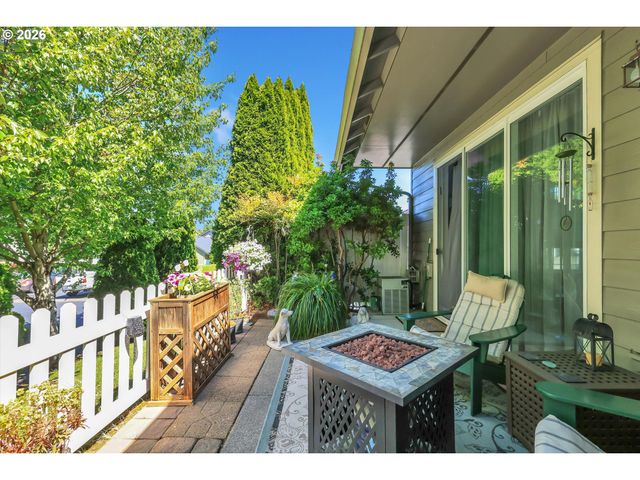 21799 Ne LARKSPUR Ln, Fairview, OR 97024