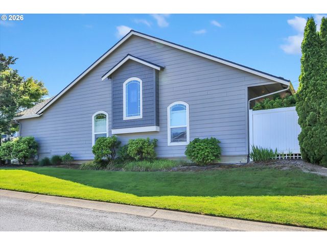 21799 Ne LARKSPUR Ln, Fairview, OR 97024