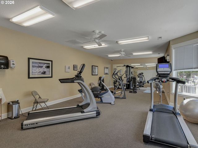 21799 Ne LARKSPUR Ln, Fairview, OR 97024