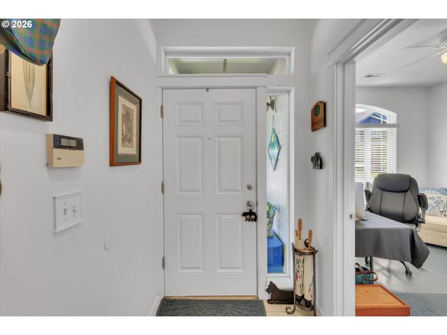 21799 Ne LARKSPUR Ln, Fairview, OR 97024
