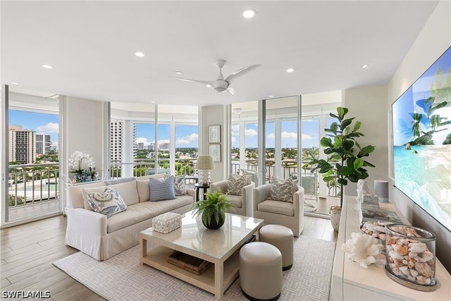 4255 Gulf Shore BLVD N 801, Naples, FL 34103
