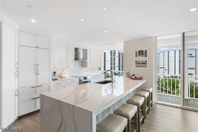 4255 Gulf Shore BLVD N 801, Naples, FL 34103