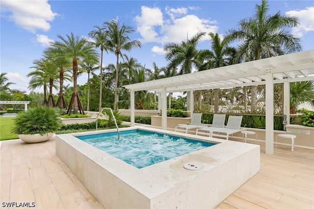4255 Gulf Shore BLVD N 801, Naples, FL 34103
