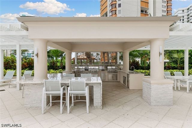 4255 Gulf Shore BLVD N 801, Naples, FL 34103
