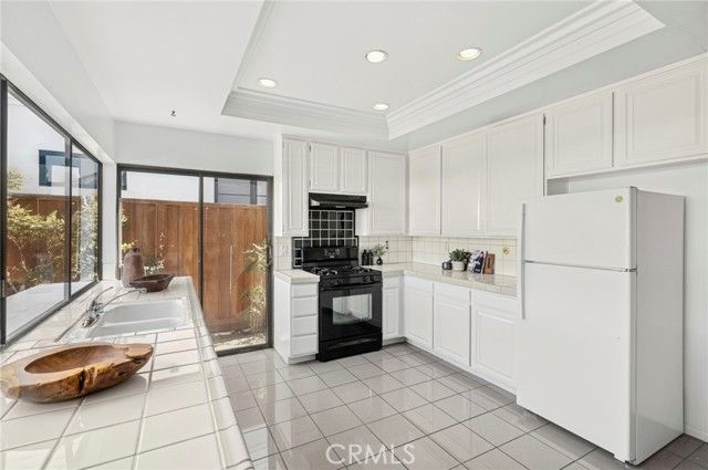 2030 Port Weybridge, Newport Beach, CA 92660