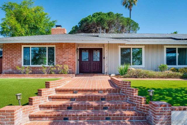 7634 Flag Lake, San Diego, CA 92119