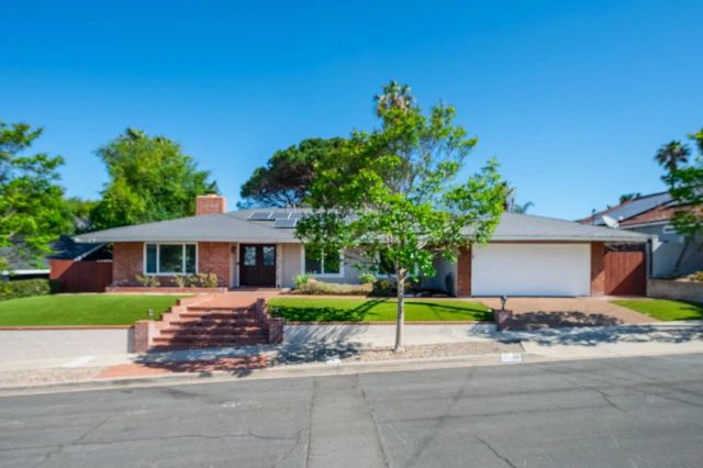 7634 Flag Lake, San Diego, CA 92119