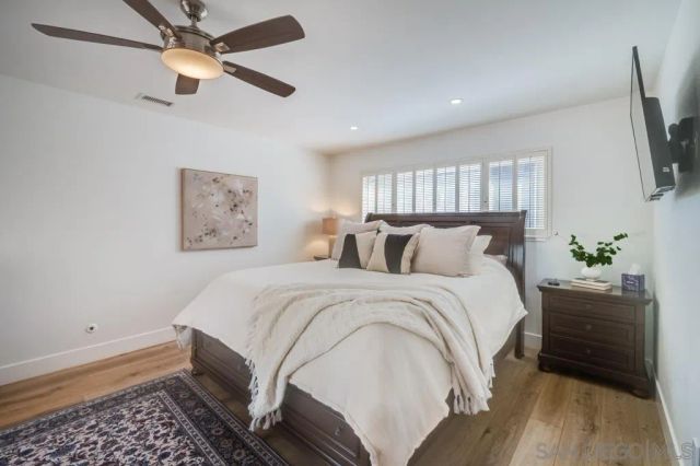 7634 Flag Lake, San Diego, CA 92119