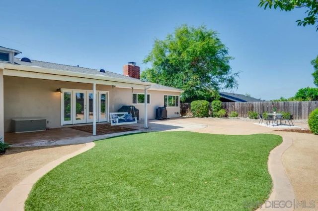7634 Flag Lake, San Diego, CA 92119