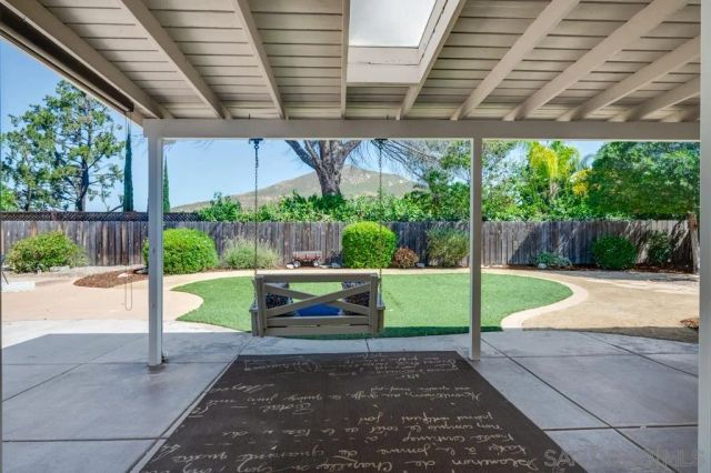 7634 Flag Lake, San Diego, CA 92119