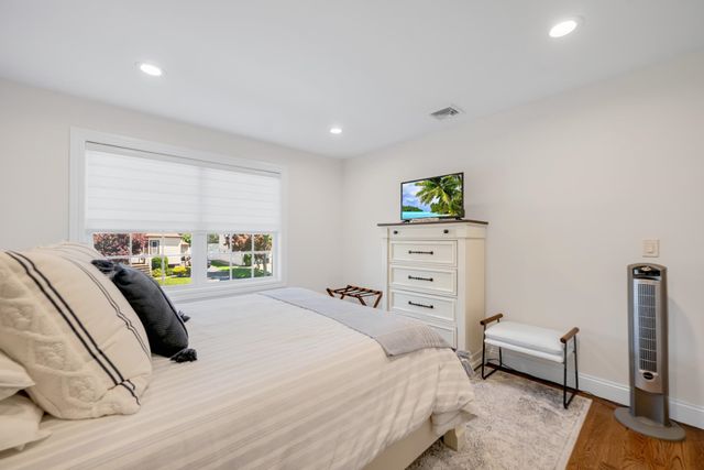 53 COGER ST, Saddle Brook, NJ 07663