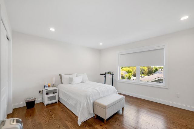 53 COGER ST, Saddle Brook, NJ 07663