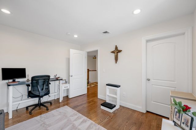 53 COGER ST, Saddle Brook, NJ 07663