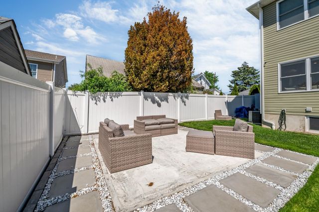 53 COGER ST, Saddle Brook, NJ 07663