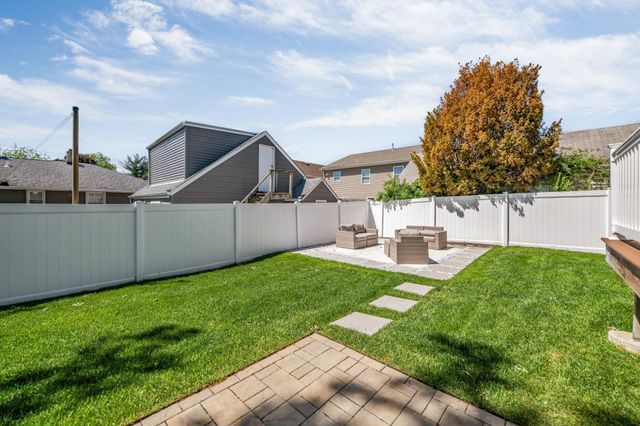 53 COGER ST, Saddle Brook, NJ 07663
