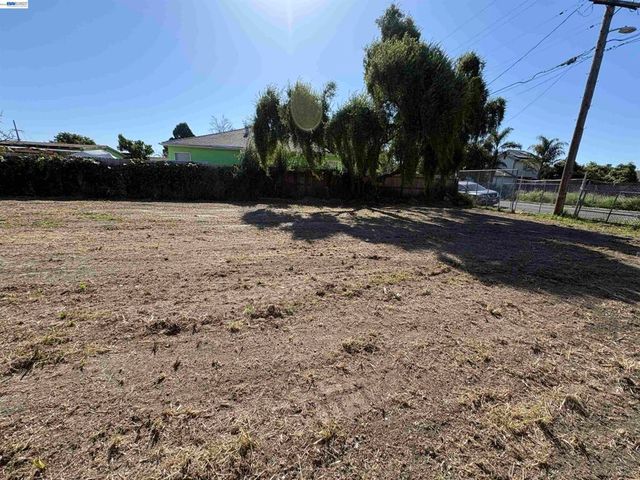 1 st NE 1 Street, Richmond, CA 94801