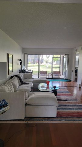 5647 SUMMER SIDE LANE 41A, Sarasota, FL 34231