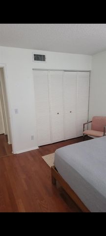 5647 SUMMER SIDE LANE 41A, Sarasota, FL 34231