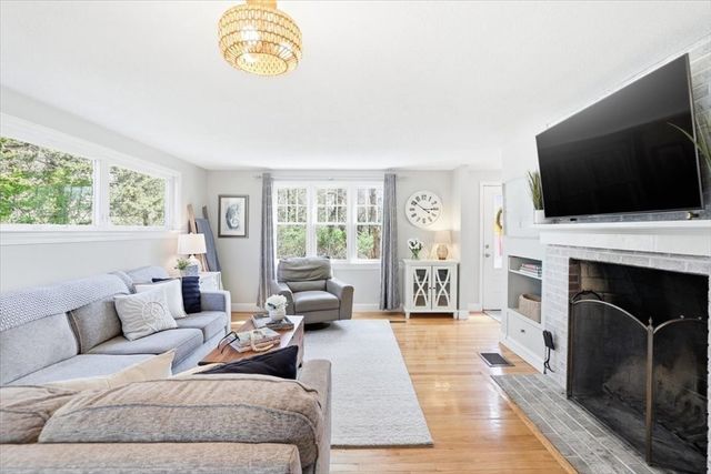 6 Stonefield Drive, Sandwich, MA 02537