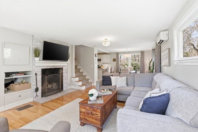 6 Stonefield Drive, Sandwich, MA 02537