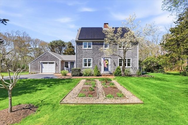 6 Stonefield Drive, Sandwich, MA 02537