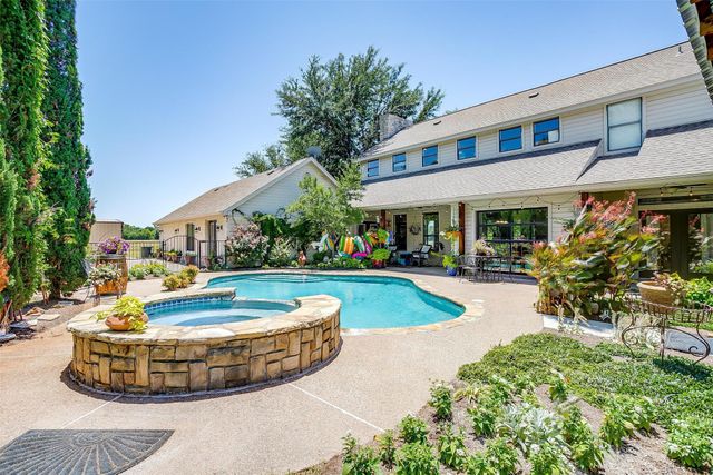 819 Old Annetta Road, Aledo, TX 76008