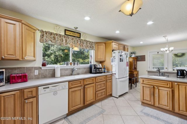 86385 PEEPLES Road, Yulee, FL 32097
