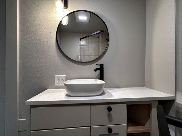 914 E 39th ST 2, Austin, TX 78751