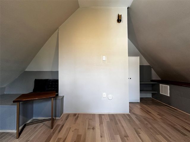 914 E 39th ST 2, Austin, TX 78751