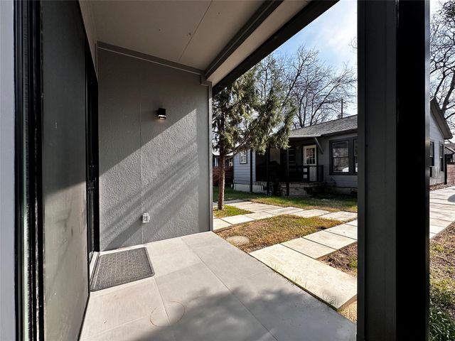 914 E 39th ST 2, Austin, TX 78751