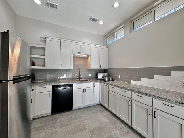 914 E 39th ST 2, Austin, TX 78751