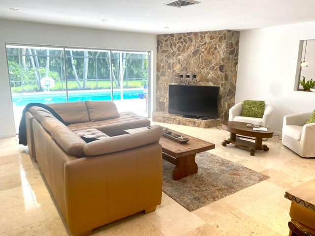 1120 SW 15th Street, Boca Raton, FL 33486