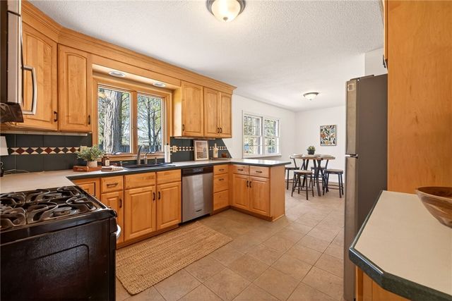 19 Laureldale Drive, Pittsford, NY 14534