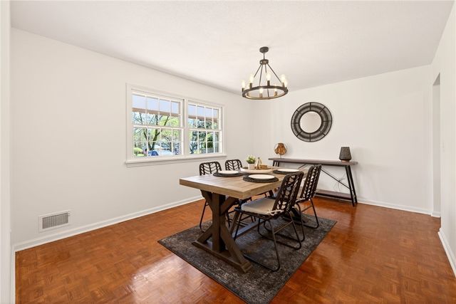 19 Laureldale Drive, Pittsford, NY 14534